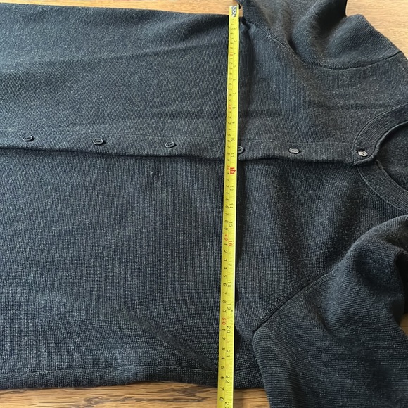 Eileen Fisher 100% Merino Wool Button Cardigan Round Hem - Picture 12 of 12